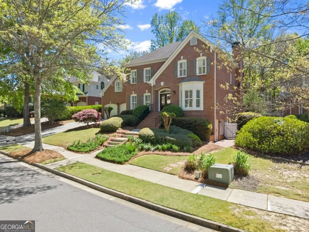 960 Allen Lake LN Suwanee, GA 30024