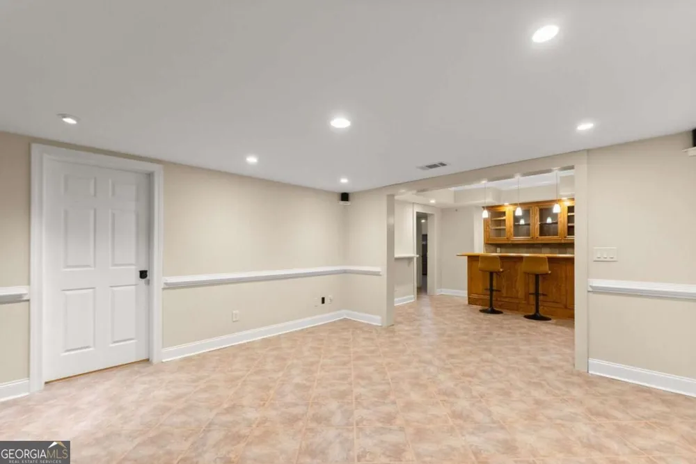960 Allen Lake LN Suwanee, GA 30024