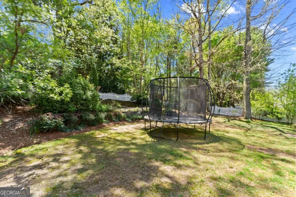 960 Allen Lake LN Suwanee, GA 30024