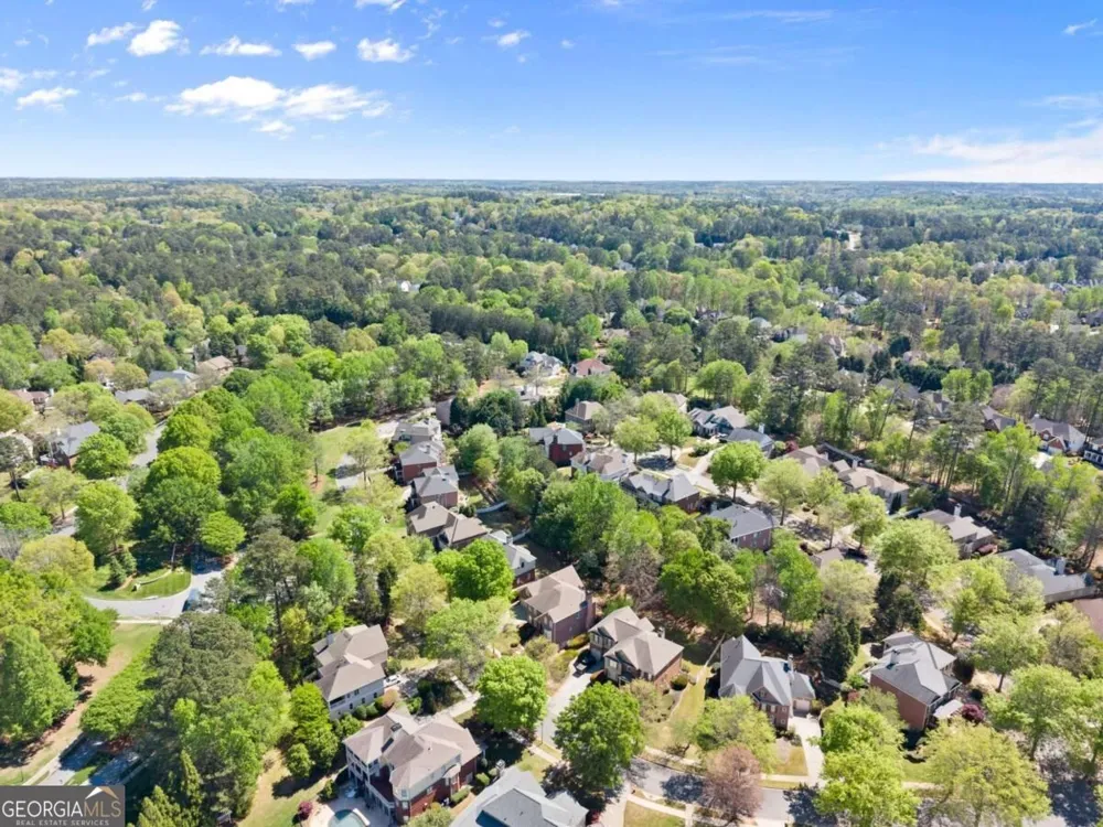 960 Allen Lake LN Suwanee, GA 30024