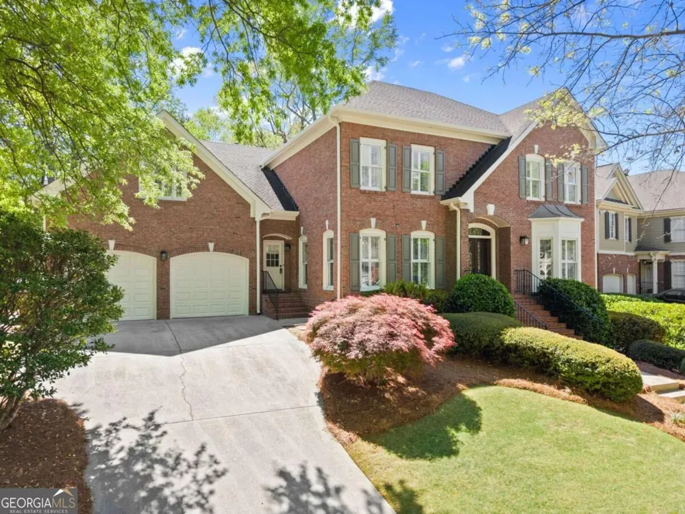 960 Allen Lake LN Suwanee, GA 30024