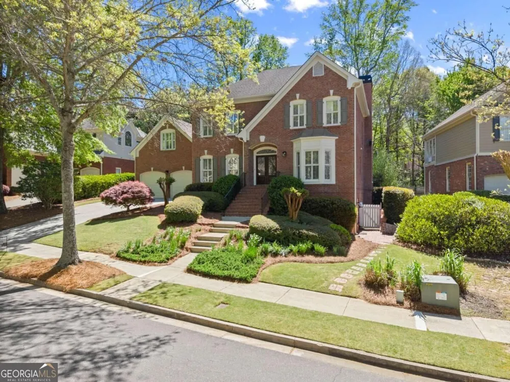 960 Allen Lake LN Suwanee, GA 30024