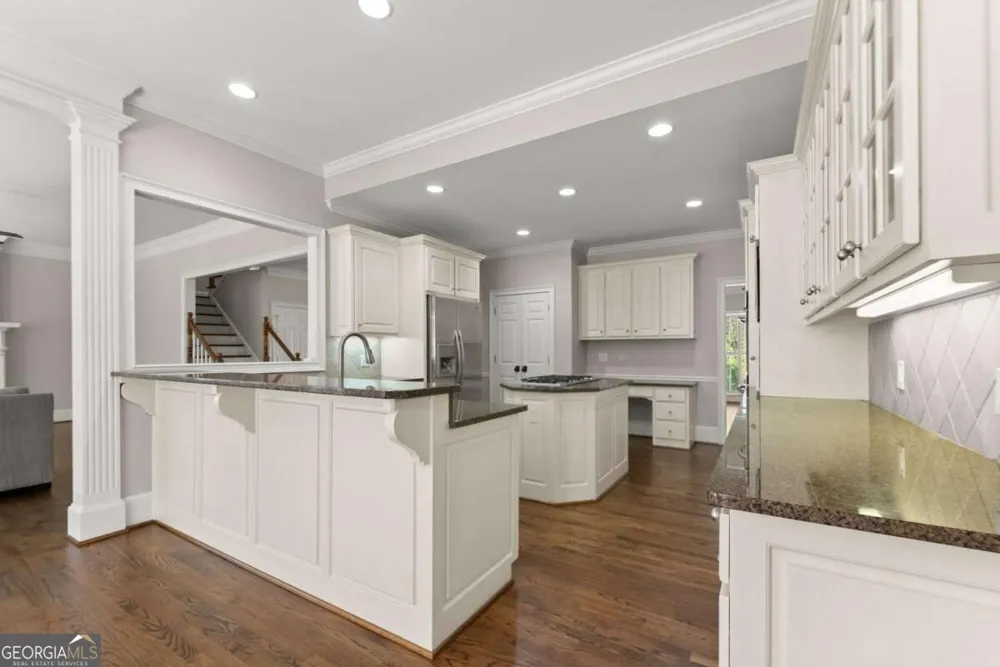960 Allen Lake LN Suwanee, GA 30024