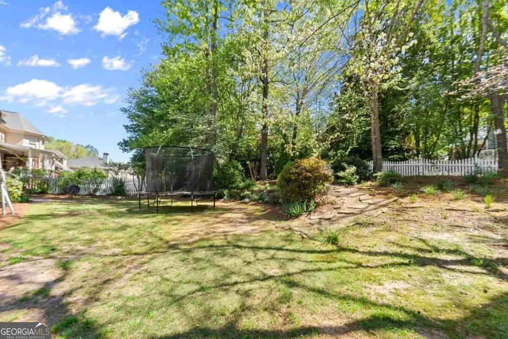 960 Allen Lake LN Suwanee, GA 30024