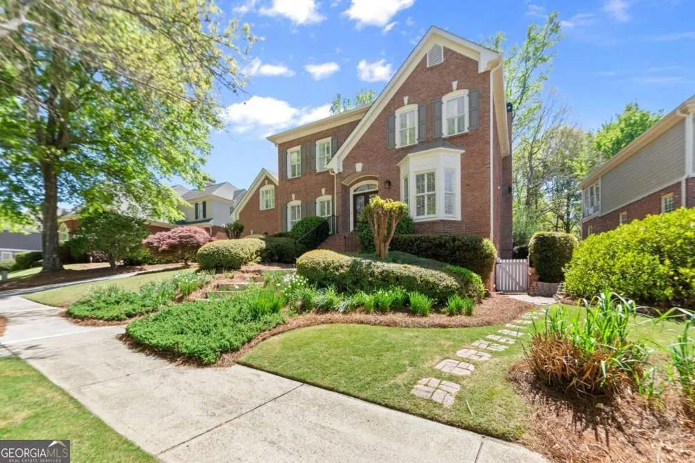 960 Allen Lake LN Suwanee, GA 30024