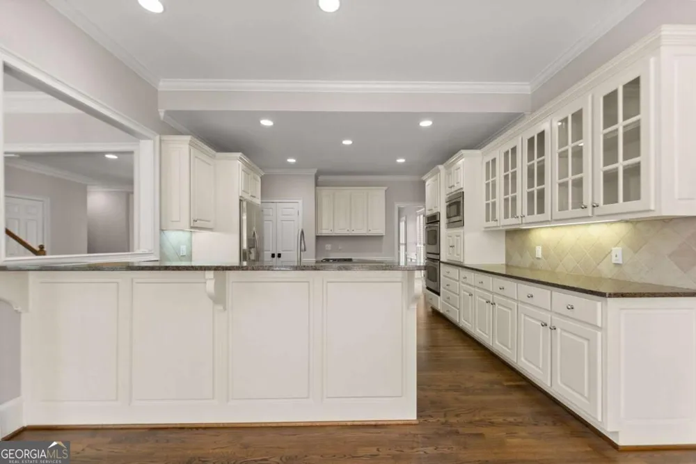 960 Allen Lake LN Suwanee, GA 30024