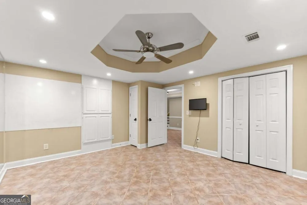 960 Allen Lake LN Suwanee, GA 30024