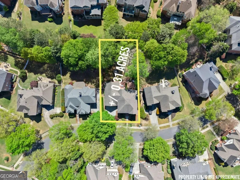 960 Allen Lake LN Suwanee, GA 30024