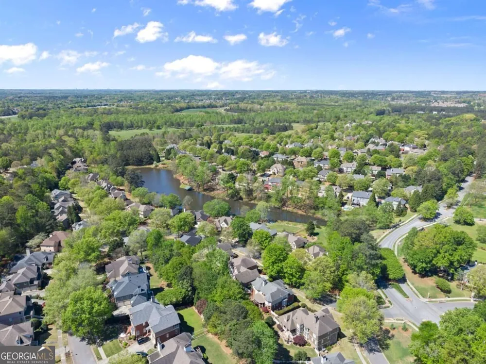 960 Allen Lake LN Suwanee, GA 30024