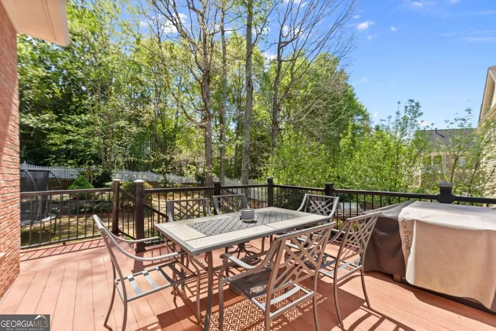 960 Allen Lake LN Suwanee, GA 30024