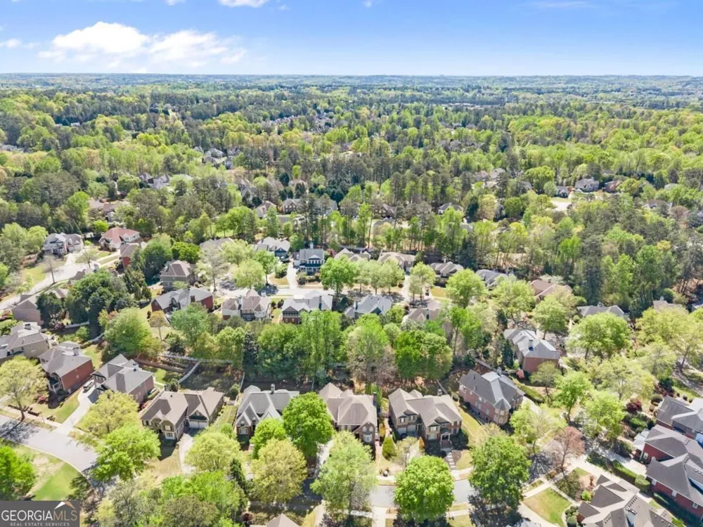 960 Allen Lake LN Suwanee, GA 30024