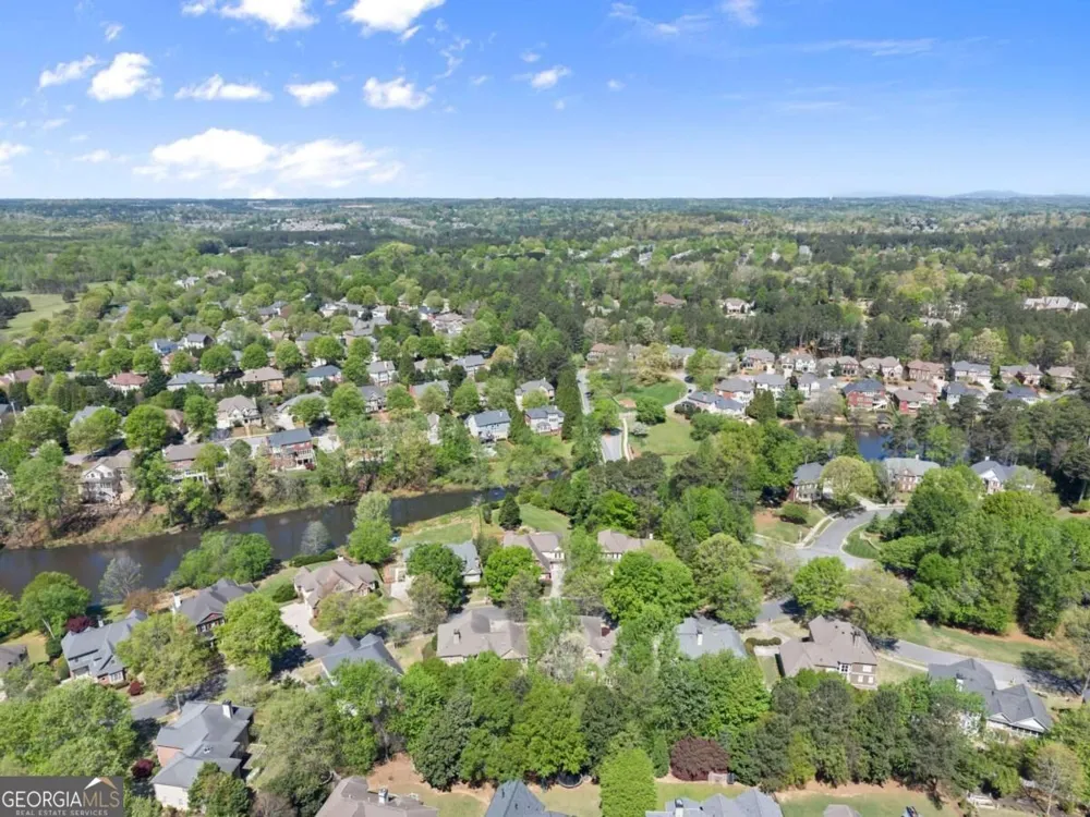 960 Allen Lake LN Suwanee, GA 30024