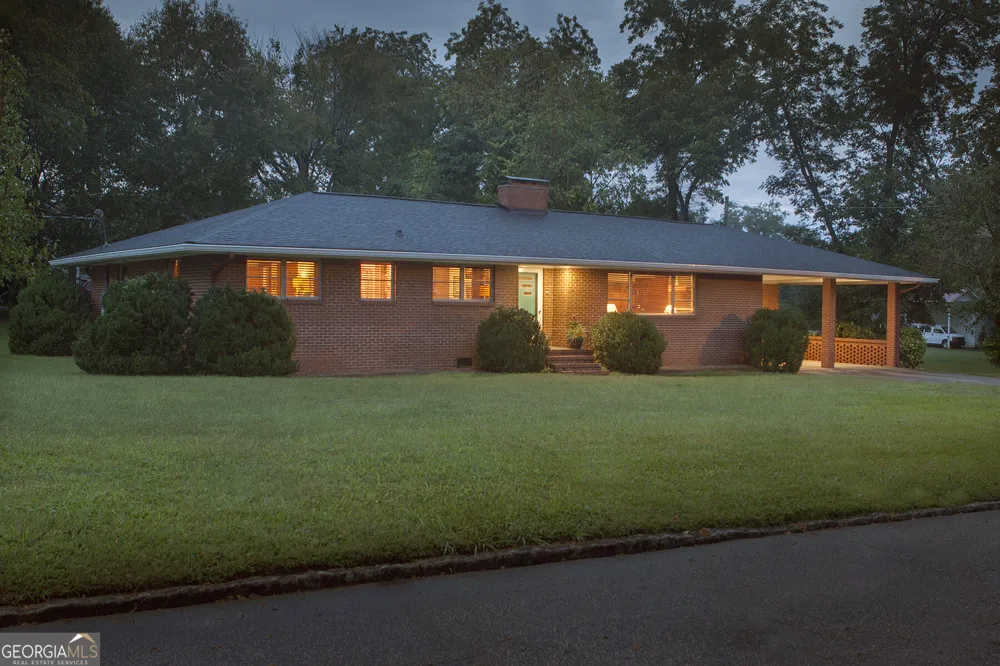 437 Pine ST Madison, GA 30650