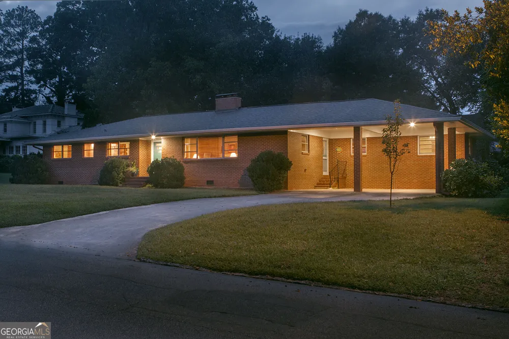 437 Pine ST Madison, GA 30650