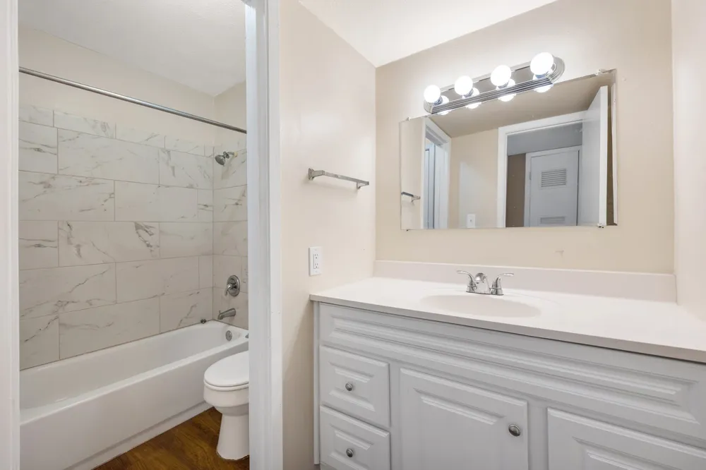 1202 Newning Avenue #208 Austin, TX 78704
