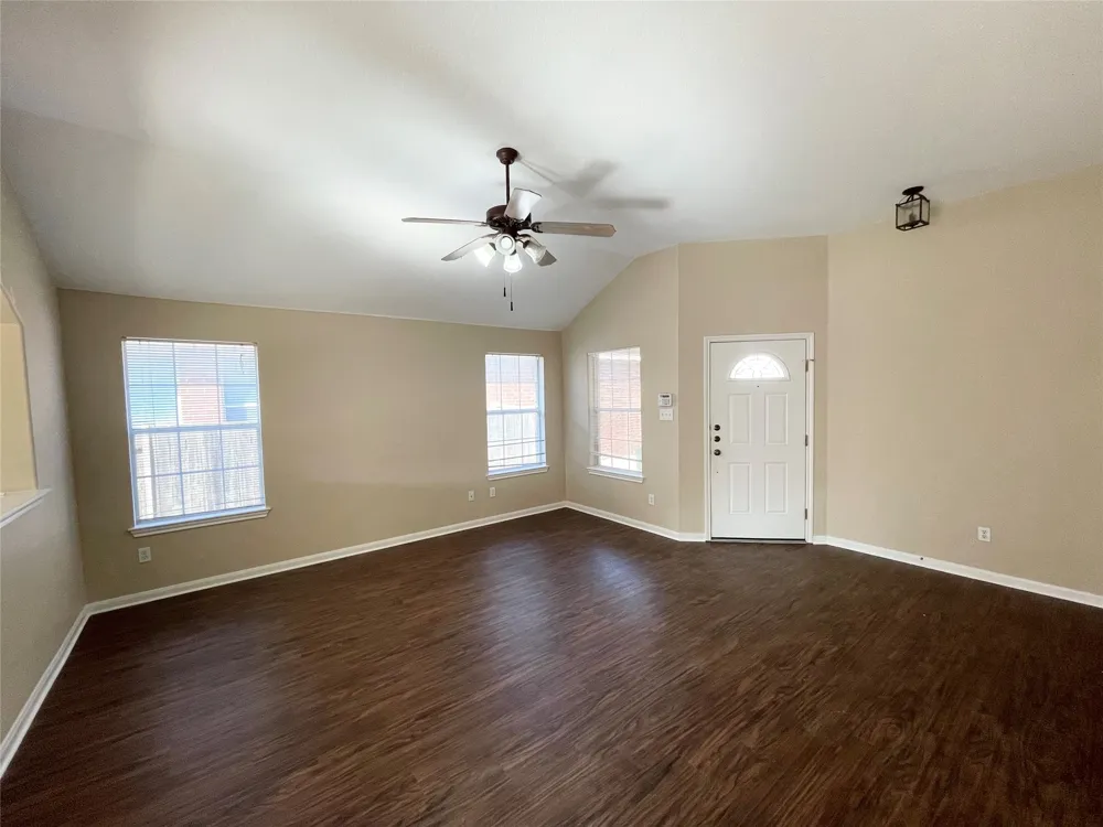 4423 Meadowside Lane Round Rock, TX 78665