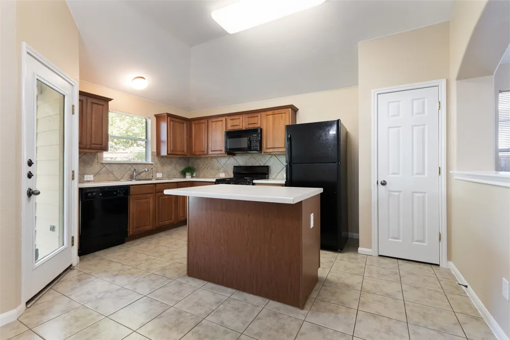 4423 Meadowside Lane Round Rock, TX 78665