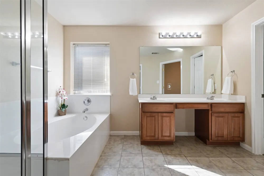 4423 Meadowside Lane Round Rock, TX 78665