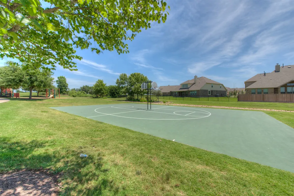 4423 Meadowside Lane Round Rock, TX 78665