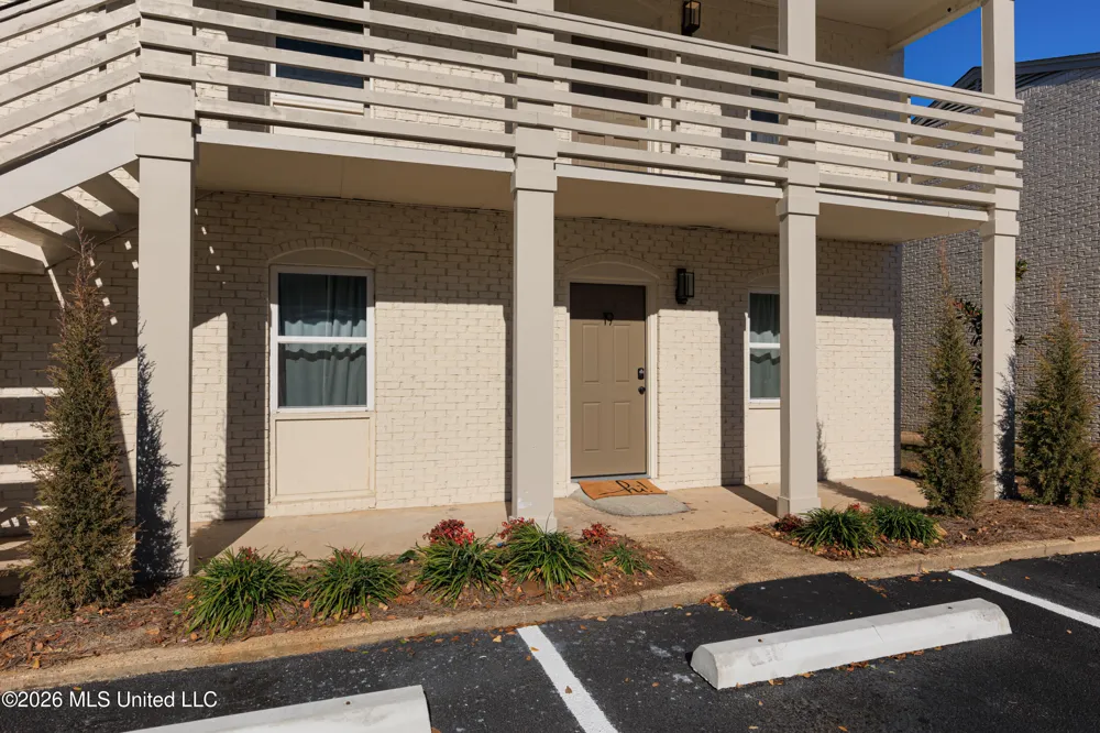 114 Ethel Circle Ocean Springs, MS 39564