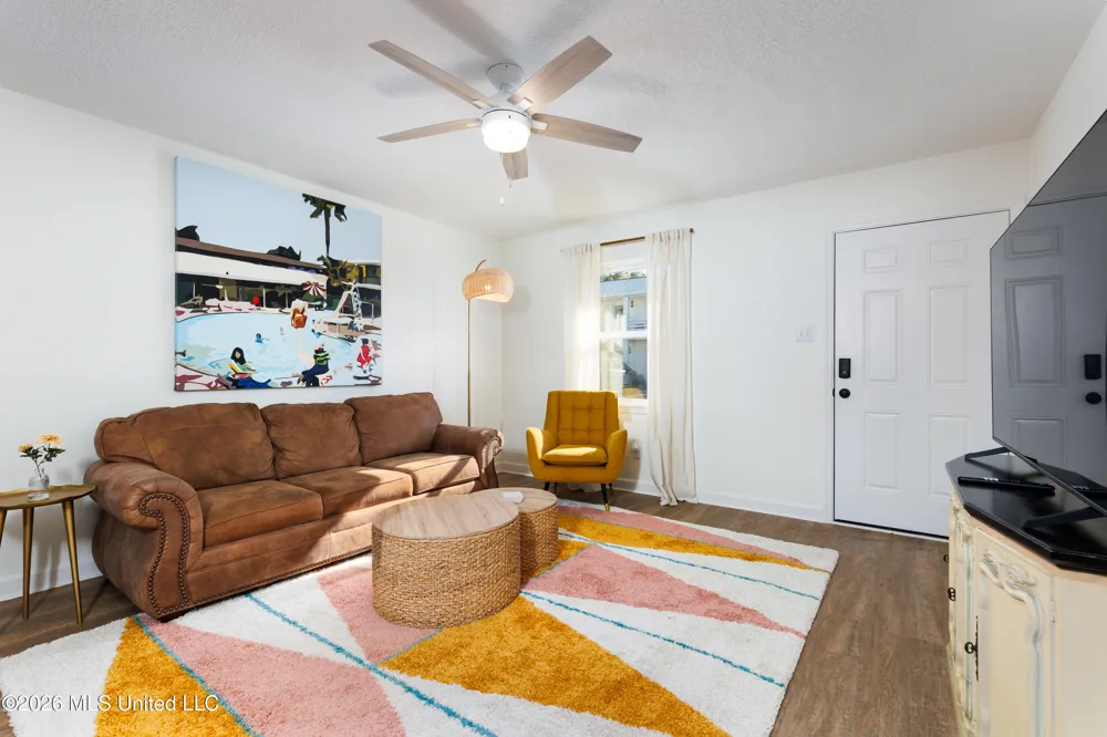 114 Ethel Circle Ocean Springs, MS 39564