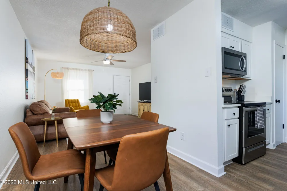 114 Ethel Circle Ocean Springs, MS 39564