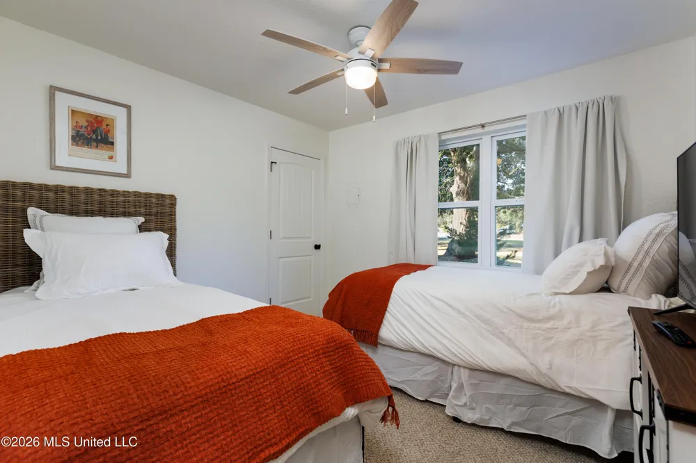 114 Ethel Circle Ocean Springs, MS 39564