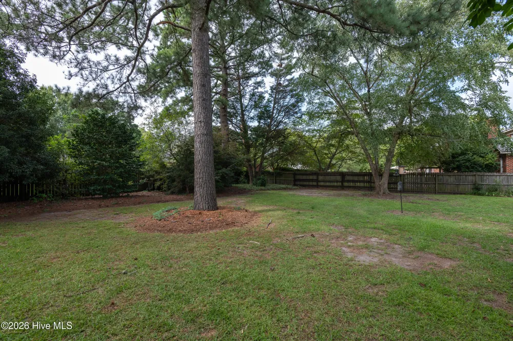1602 Woodwind Drive Greenville, NC 27858