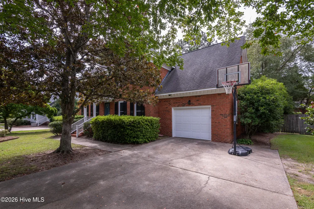 1602 Woodwind Drive Greenville, NC 27858