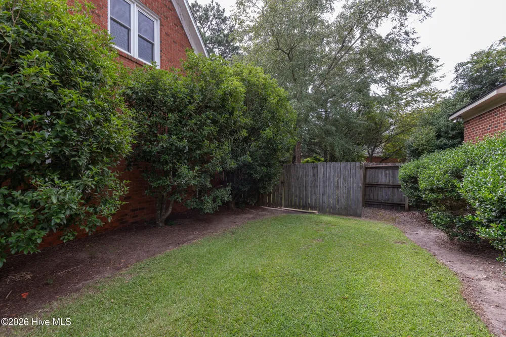 1602 Woodwind Drive Greenville, NC 27858