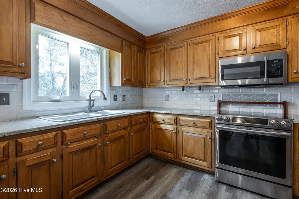 1602 Woodwind Drive Greenville, NC 27858