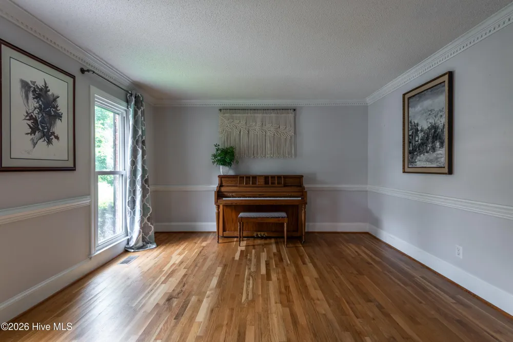 1602 Woodwind Drive Greenville, NC 27858