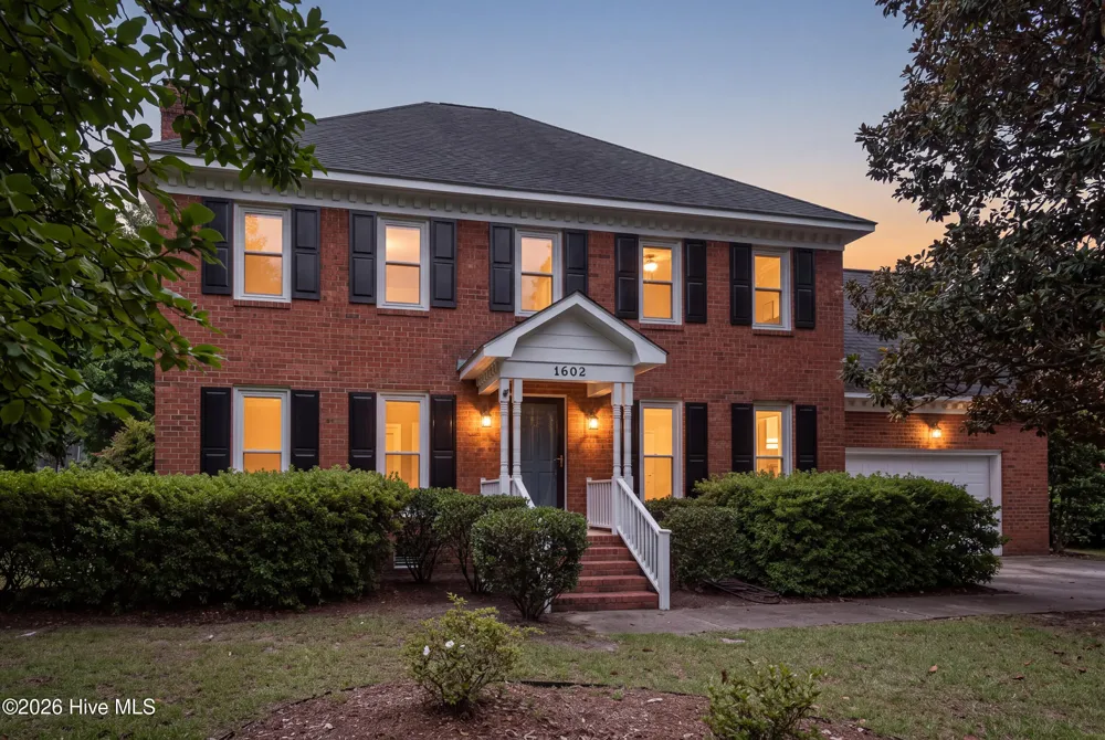 1602 Woodwind Drive Greenville, NC 27858