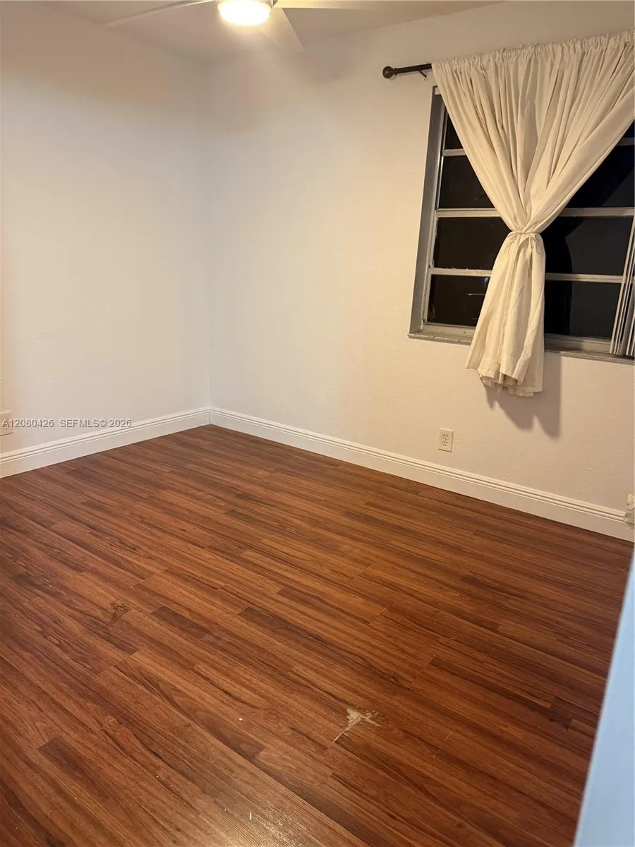 838 Twin Lakes Dr #19-E Coral Springs, FL 33071