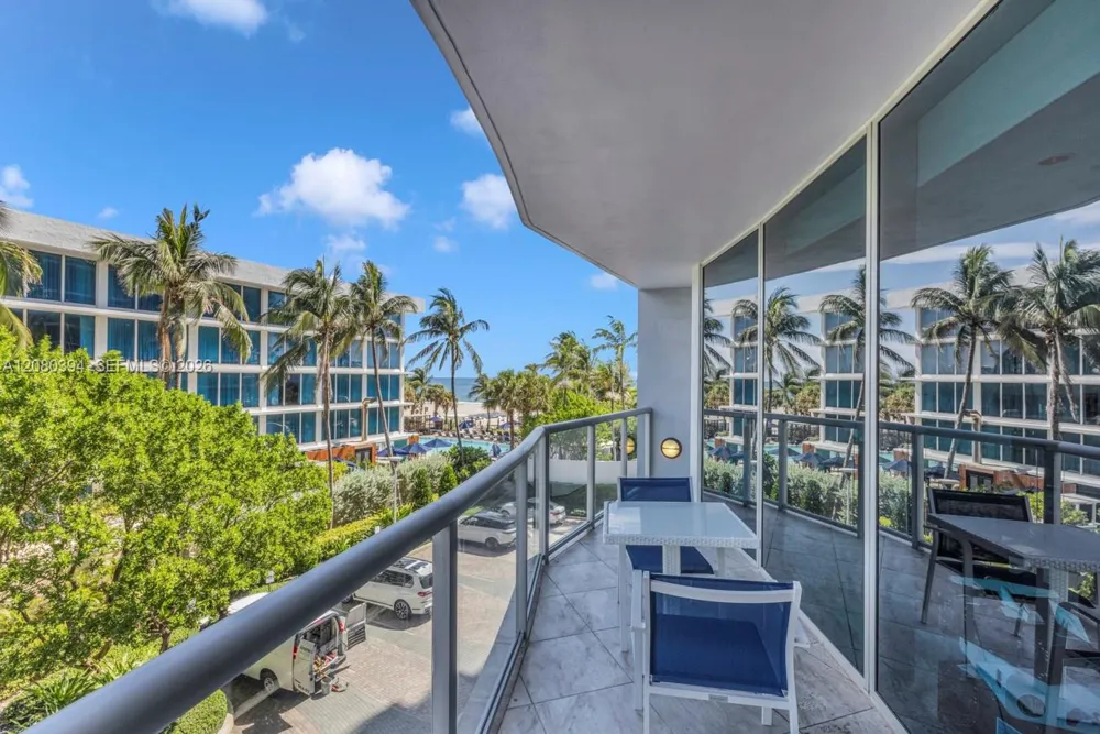 1200 Holiday Dr #208 Fort Lauderdale, FL 33316