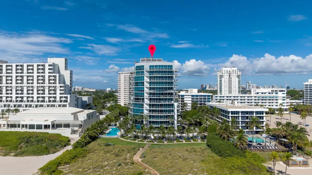 1200 Holiday Dr #208 Fort Lauderdale, FL 33316