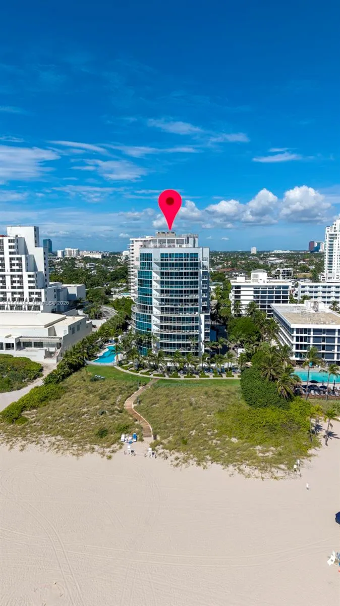 1200 Holiday Dr #208 Fort Lauderdale, FL 33316