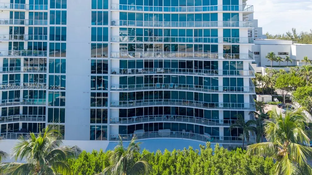 1200 Holiday Dr #208 Fort Lauderdale, FL 33316
