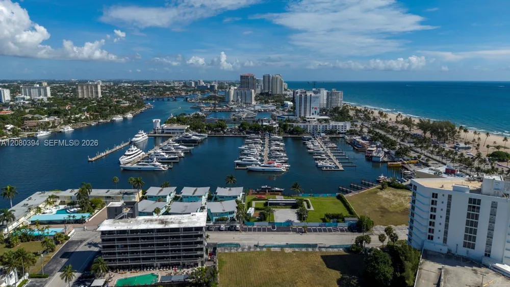 1200 Holiday Dr #208 Fort Lauderdale, FL 33316