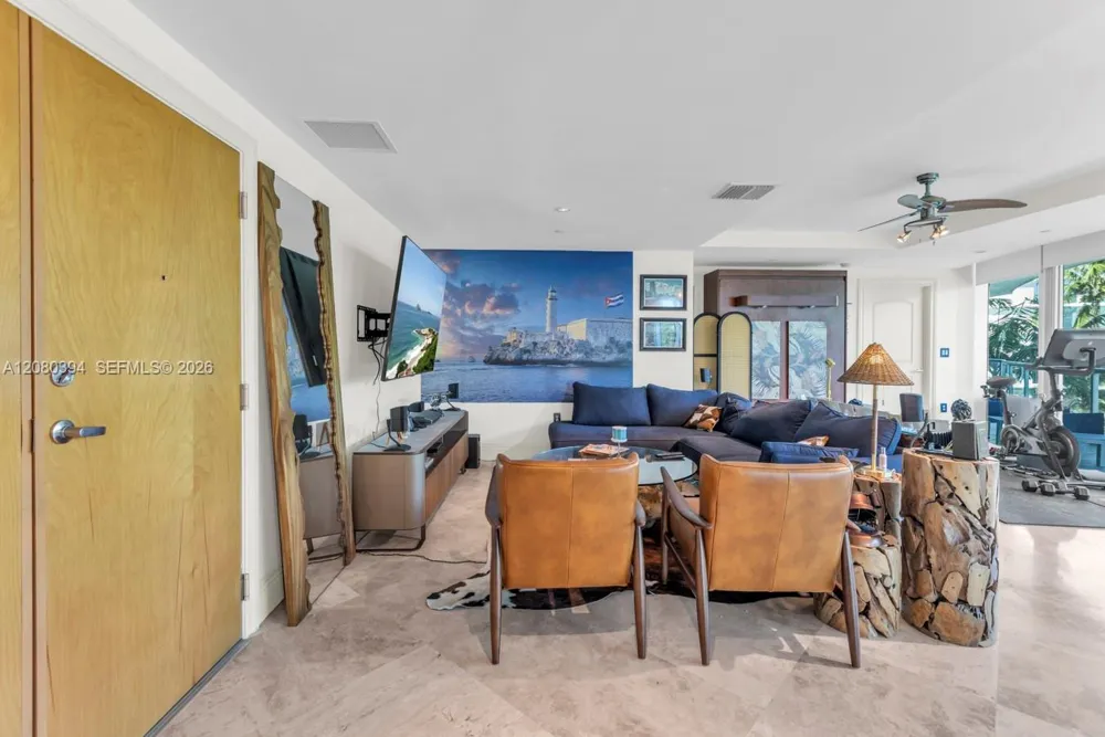 1200 Holiday Dr #208 Fort Lauderdale, FL 33316
