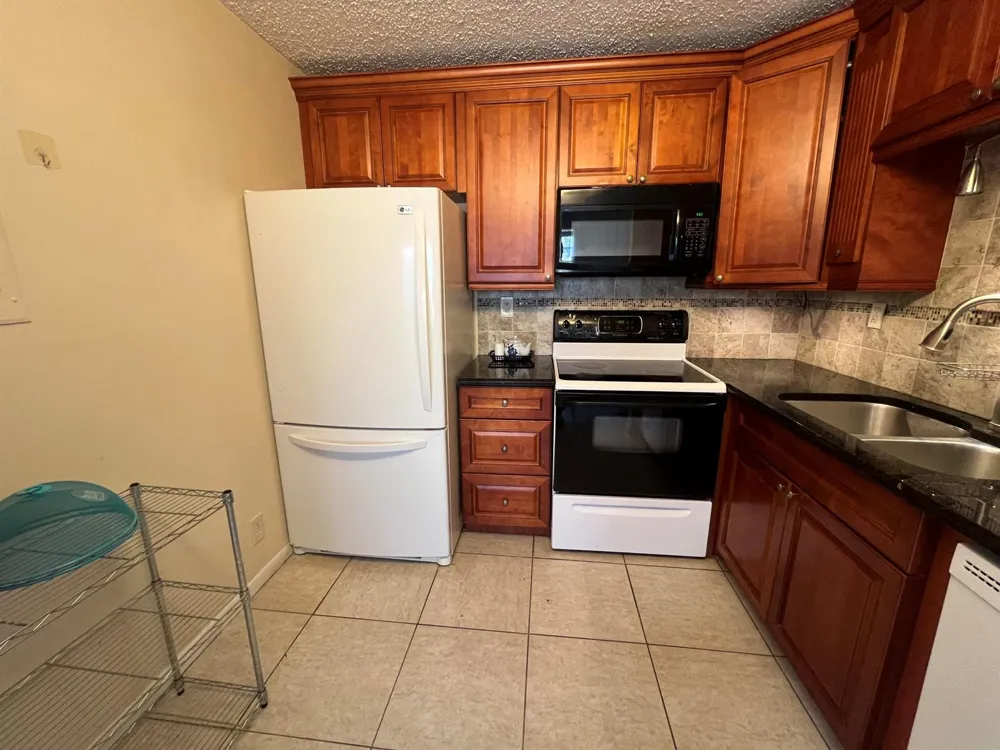 7 FLANDERS A Delray Beach, FL 33484