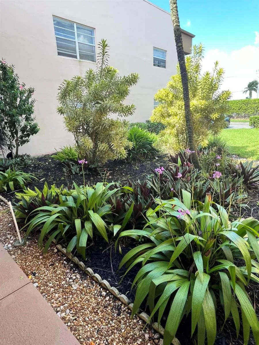 7 FLANDERS A Delray Beach, FL 33484