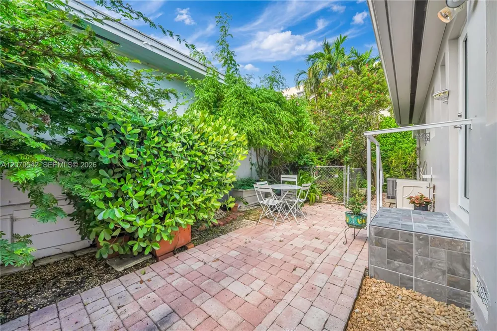 3145 Segovia St #545 Coral Gables, FL 33134