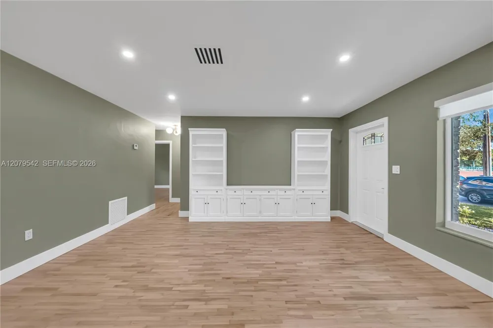3145 Segovia St #545 Coral Gables, FL 33134