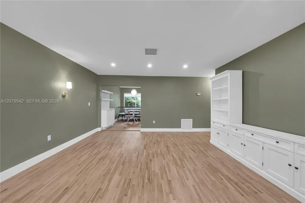 3145 Segovia St #545 Coral Gables, FL 33134