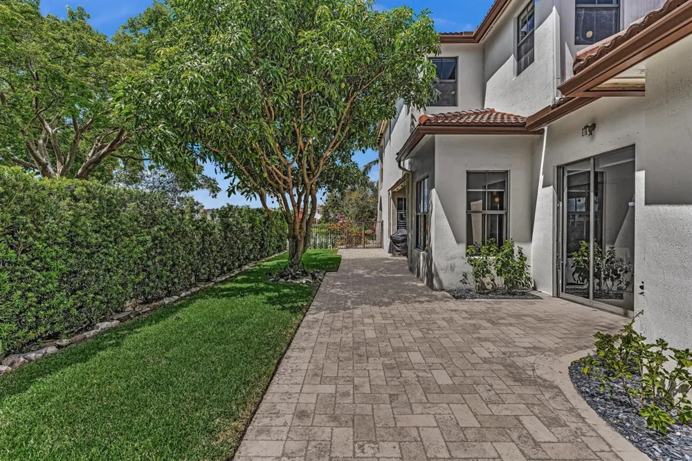 8289 NW 38TH STREET Cooper City, FL 33024