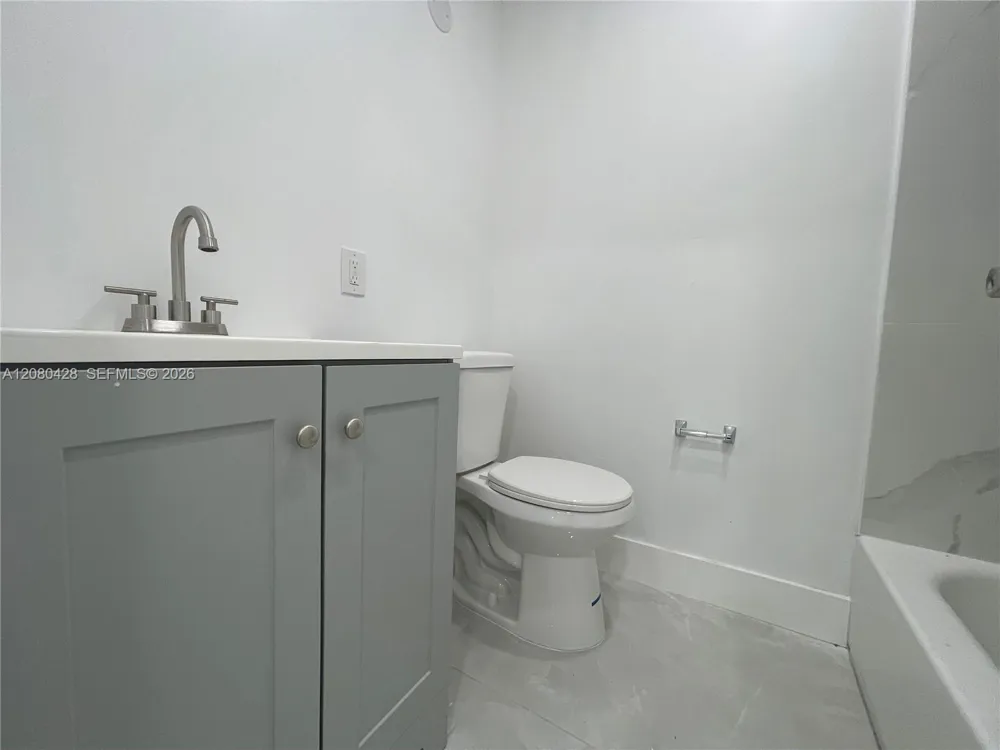 5800 NW 27th Ct #5800 Lauderhill, FL 33313