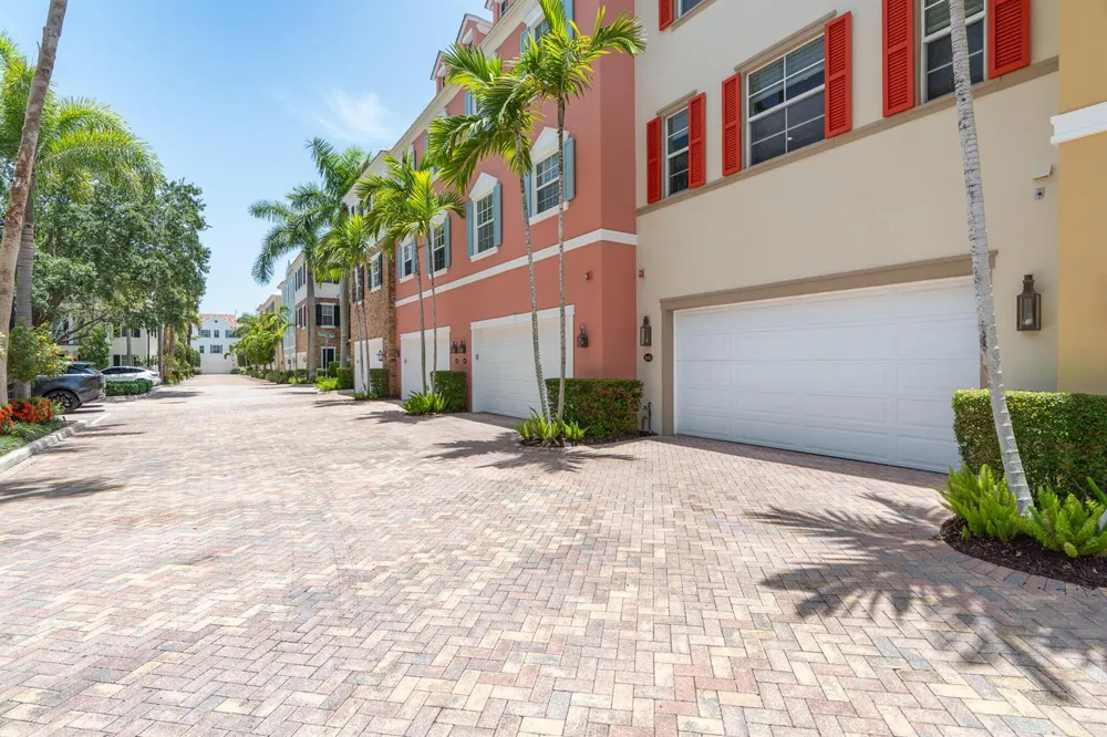 362 W Cannery Row Circle Delray Beach, FL 33444