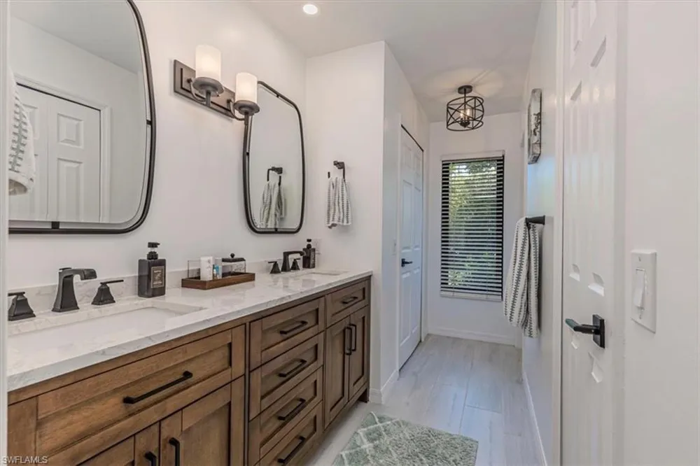 4005 Brush Lane Naples, FL 34112