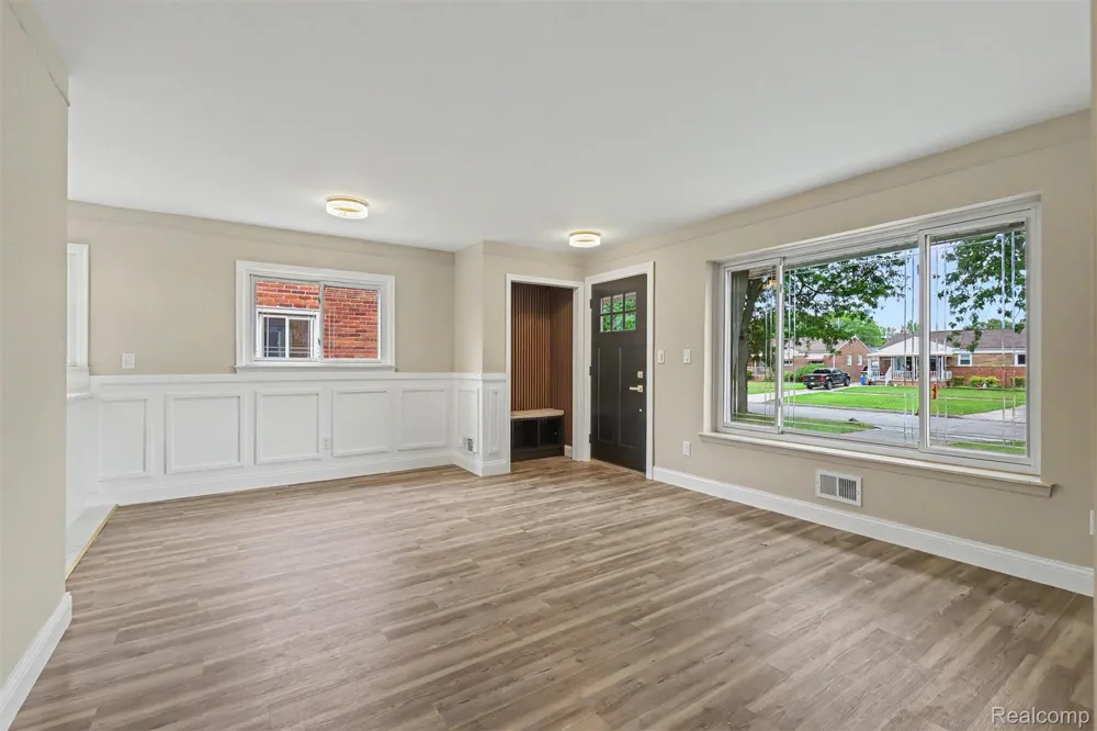 15464 Cameron Street Southgate City, MI 48195